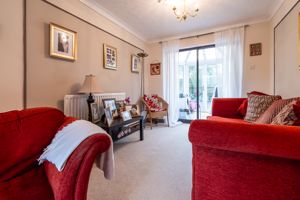 Lounge- click for photo gallery